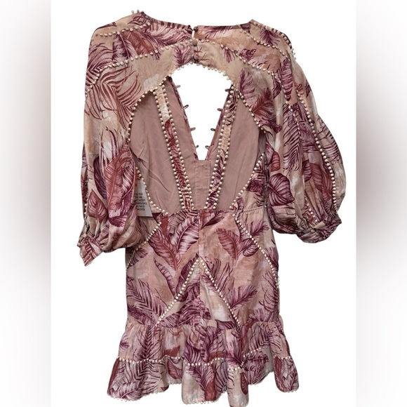 ASOS palm print structured mini dress with lace trim detail and puff sleeve - Picture 2 of 13